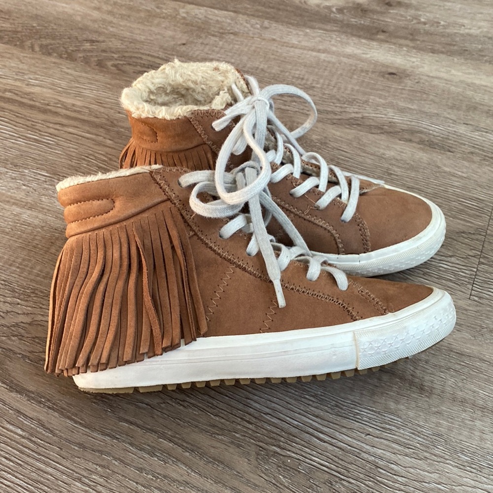Zara kids collection Suede sneakers with fringe. Size 31 kids